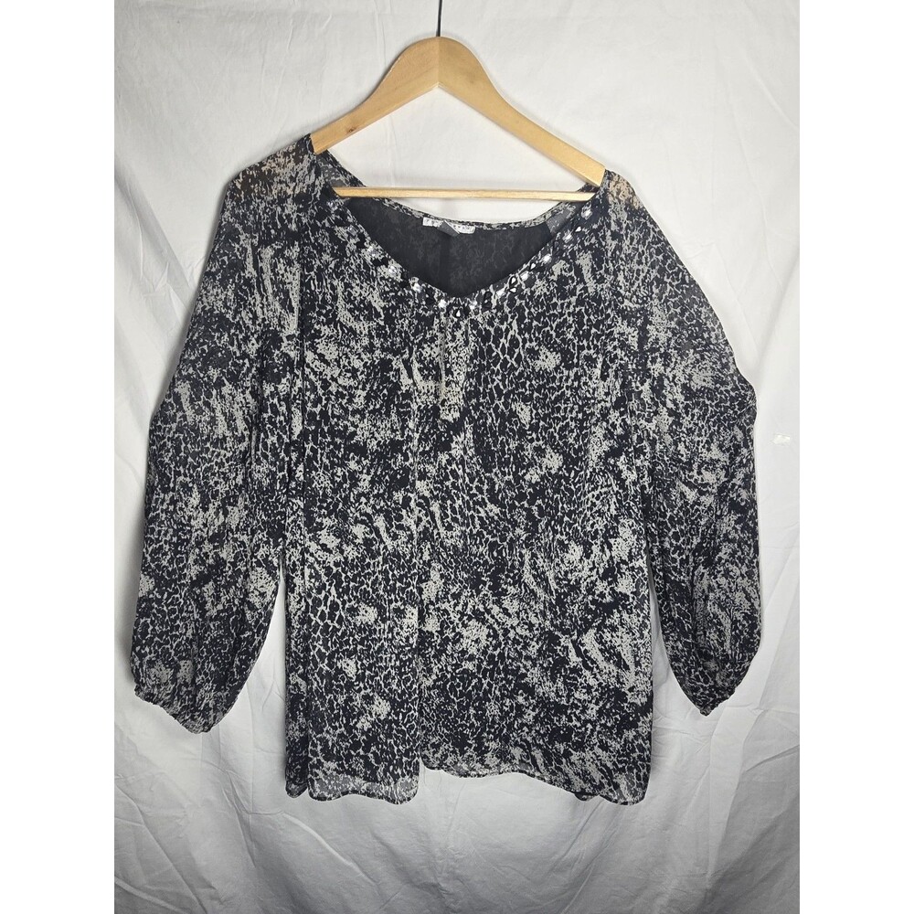 Fred David Woman 1X Black White Animal Print Chiffon Blouse Beaded 3/4 Sl